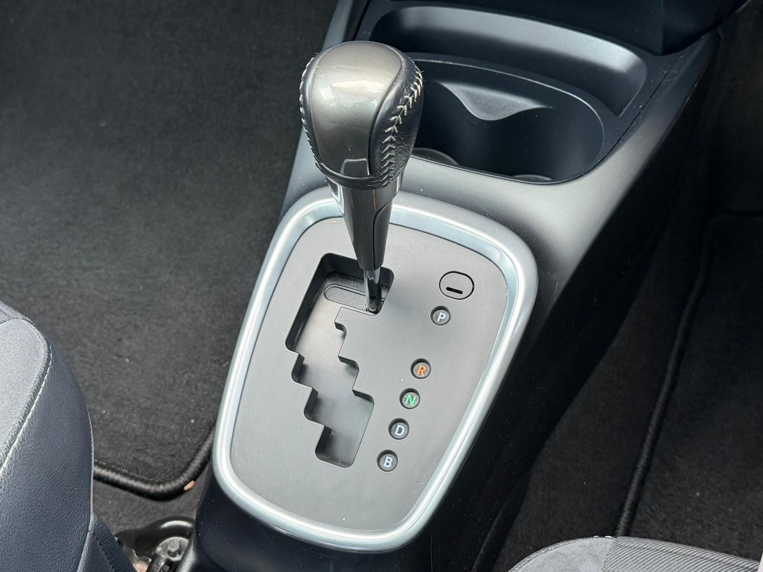 Used Toyota Yaris for sale - 77883025: Photo 8