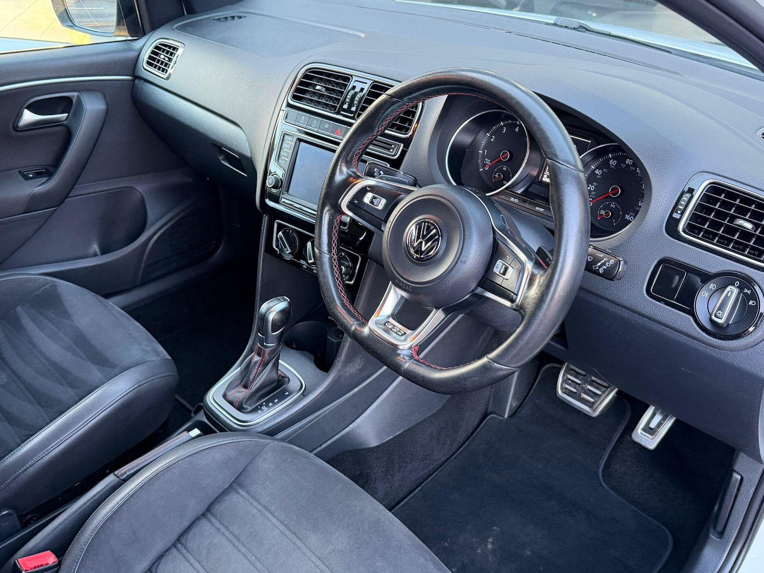 Used Volkswagen Polo for sale - 77016954: Photo 9