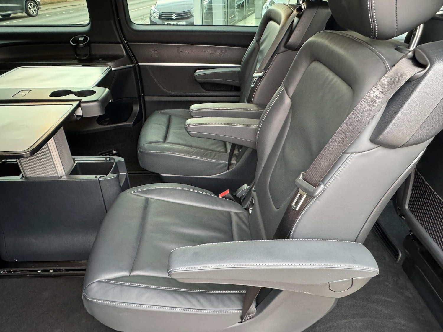 Used Mercedes-Benz V-Class 2023 for sale - 76647575: Photo 11