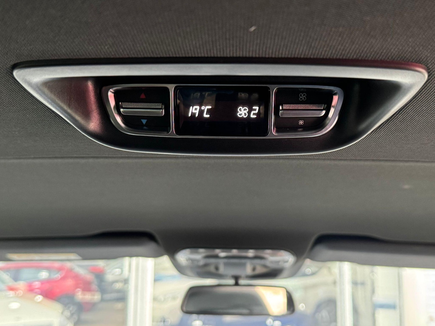 Used Mercedes-Benz V-Class 2023 for sale - 76647575: Photo 14