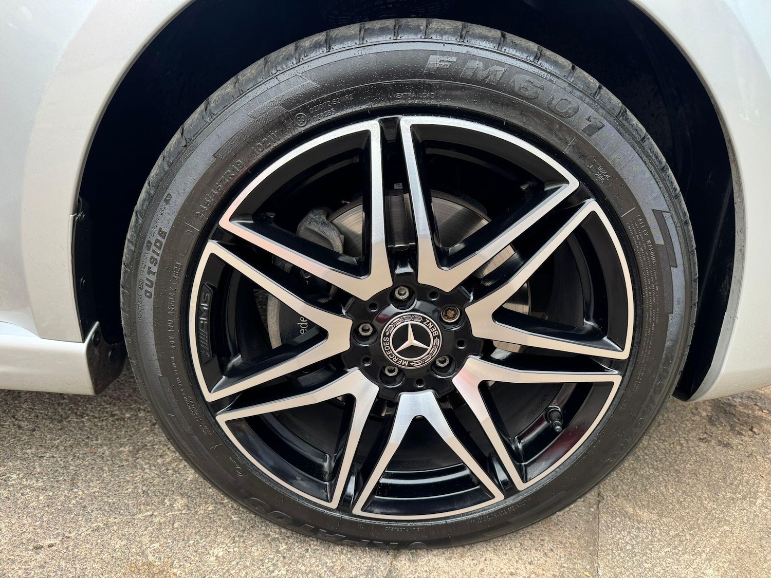 Used Mercedes-Benz V-Class 2023 for sale - 76647575: Photo 21