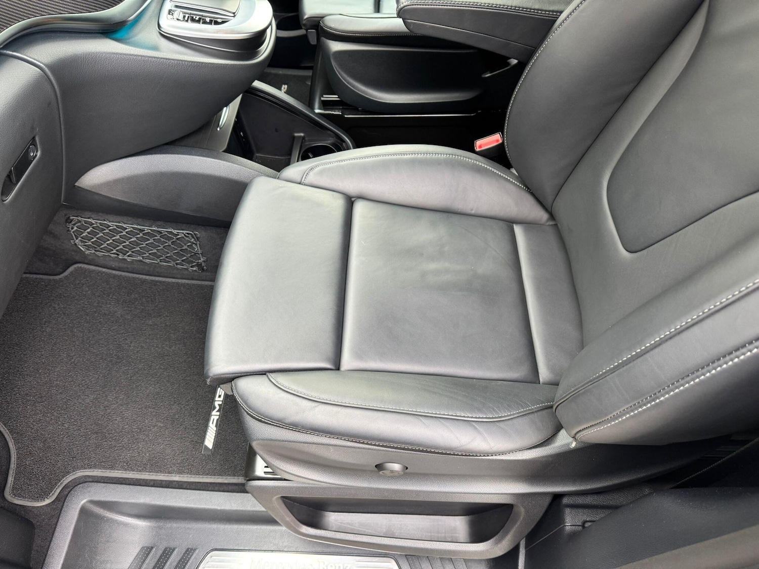 Used Mercedes-Benz V-Class 2023 for sale - 76647575: Photo 28