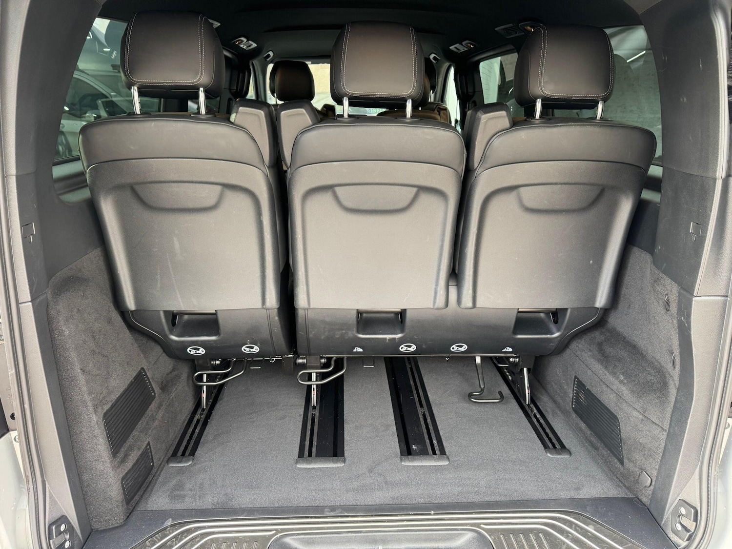 Used Mercedes-Benz V-Class 2023 for sale - 76647575: Photo 33