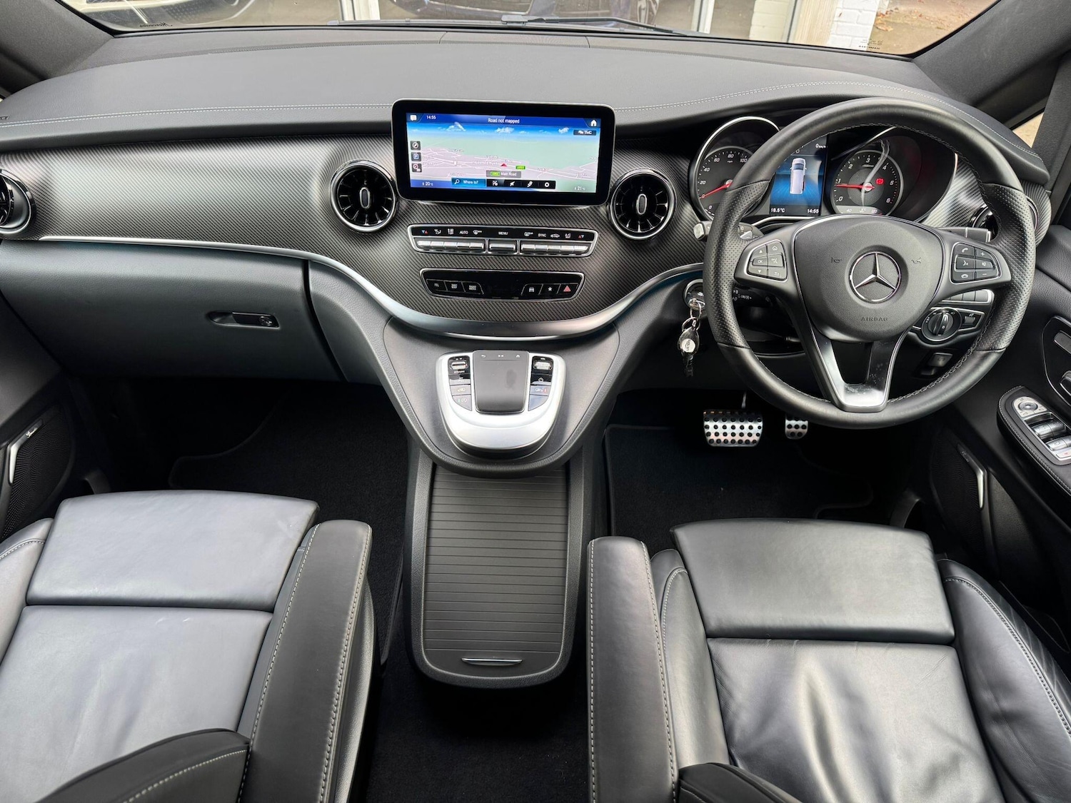 Used Mercedes-Benz V-Class 2023 for sale - 76647575: Photo 4