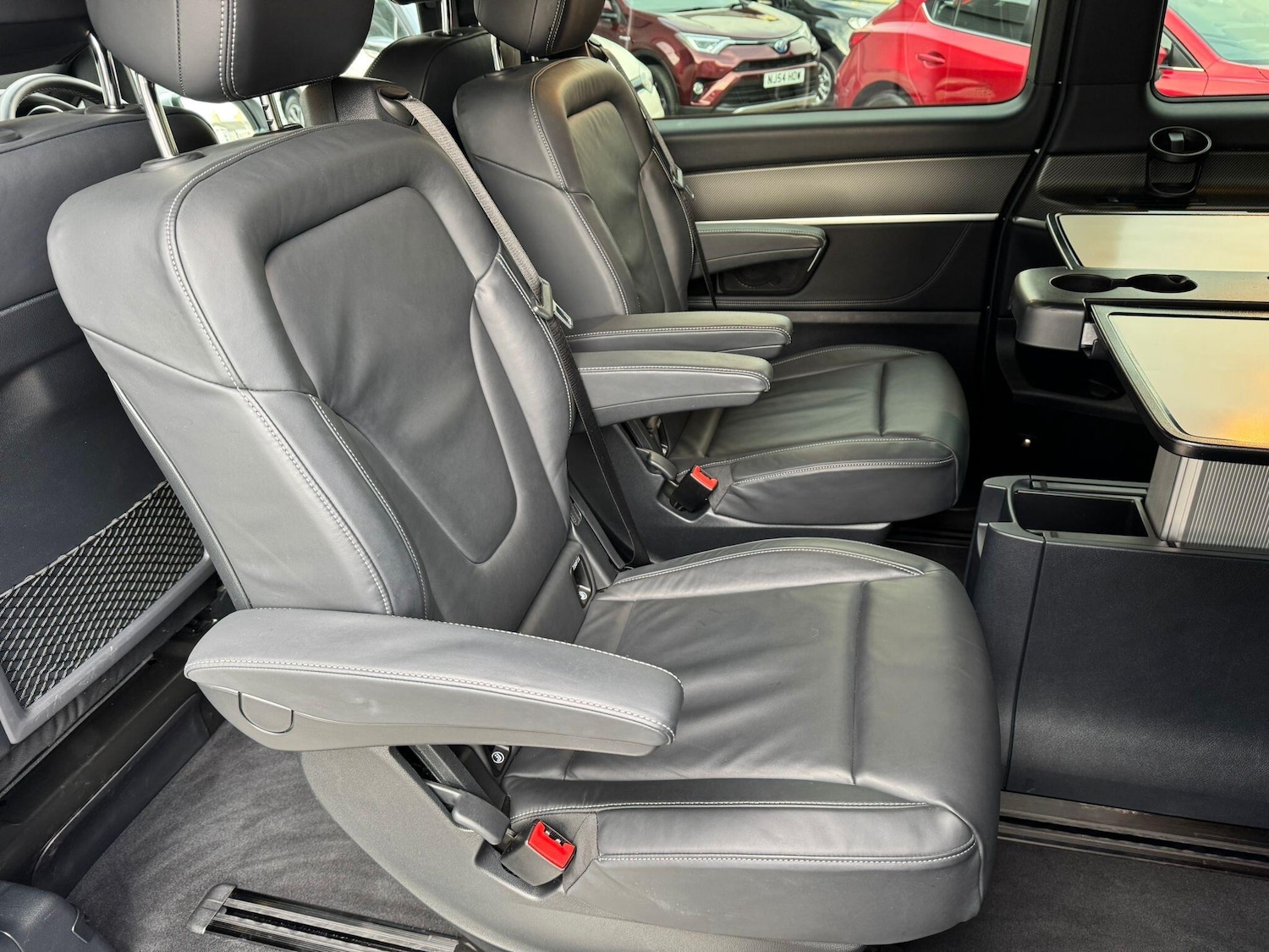 Used Mercedes-Benz V-Class 2023 for sale - 76647575: Photo 9