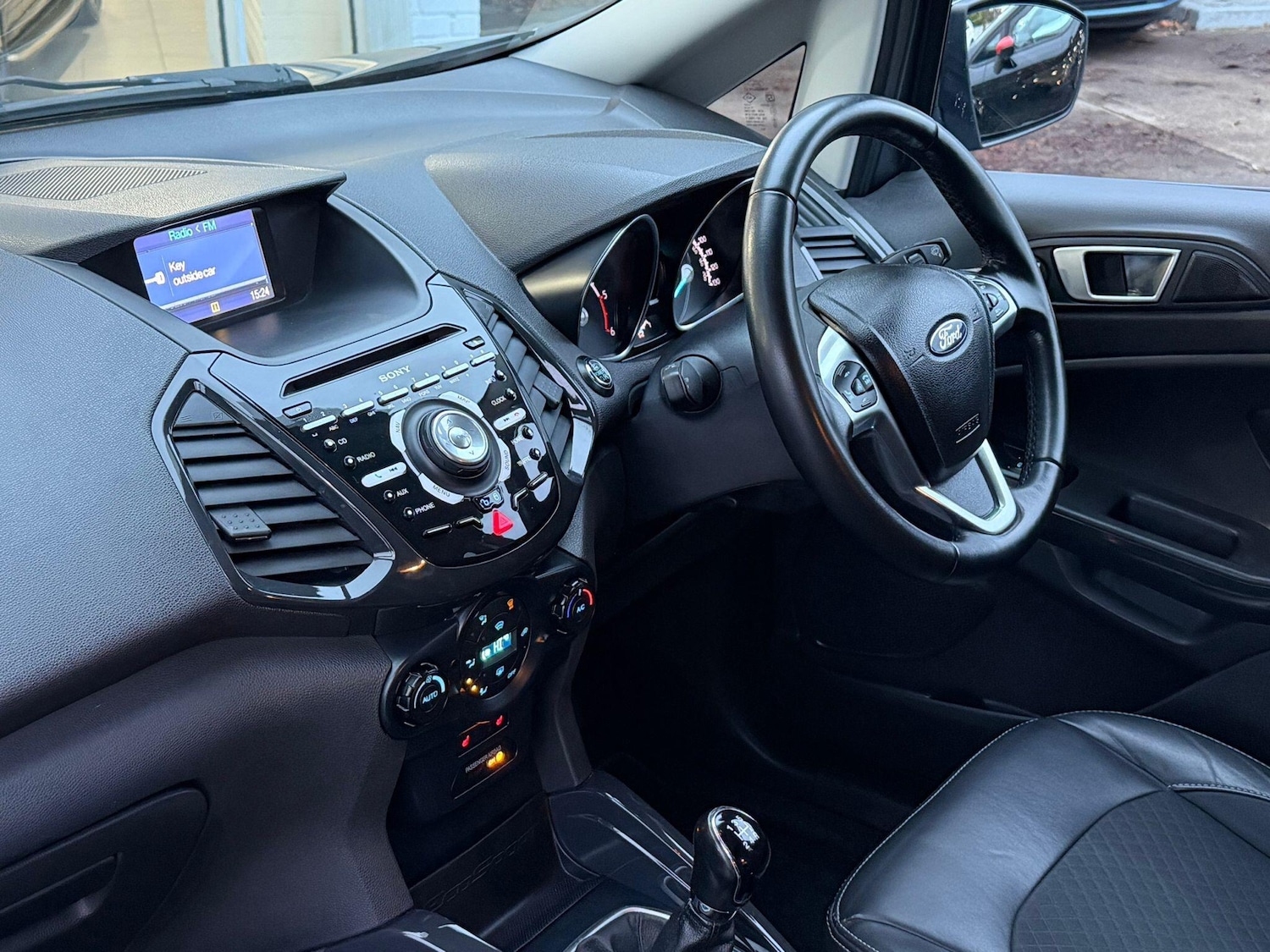 Used Ford Ecosport 2016 for sale - 76839803: Photo 6