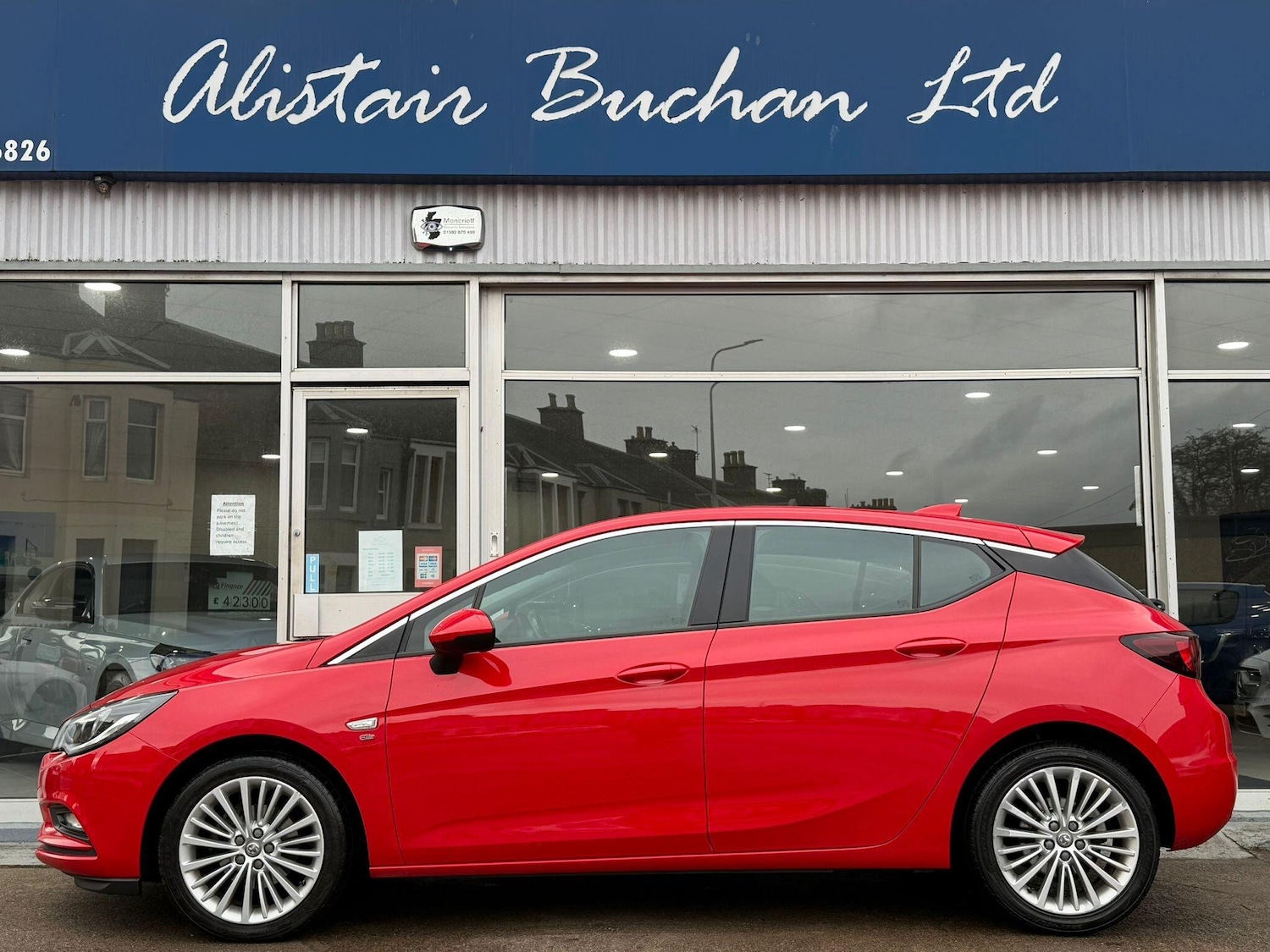Used Vauxhall Astra for sale - 77331296: Photo 2
