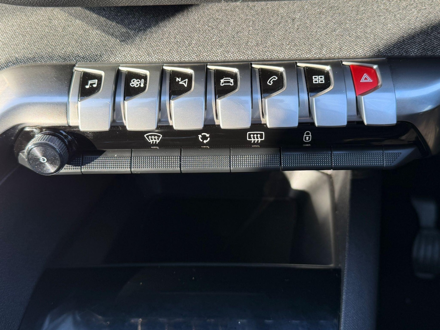 Used Peugeot 3008 2018 for sale - 77737314: Photo 26