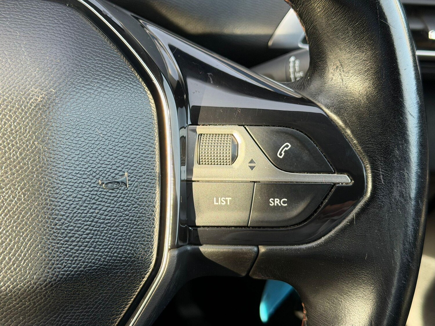 Used Peugeot 3008 2017 for sale - 76646067: Photo 10