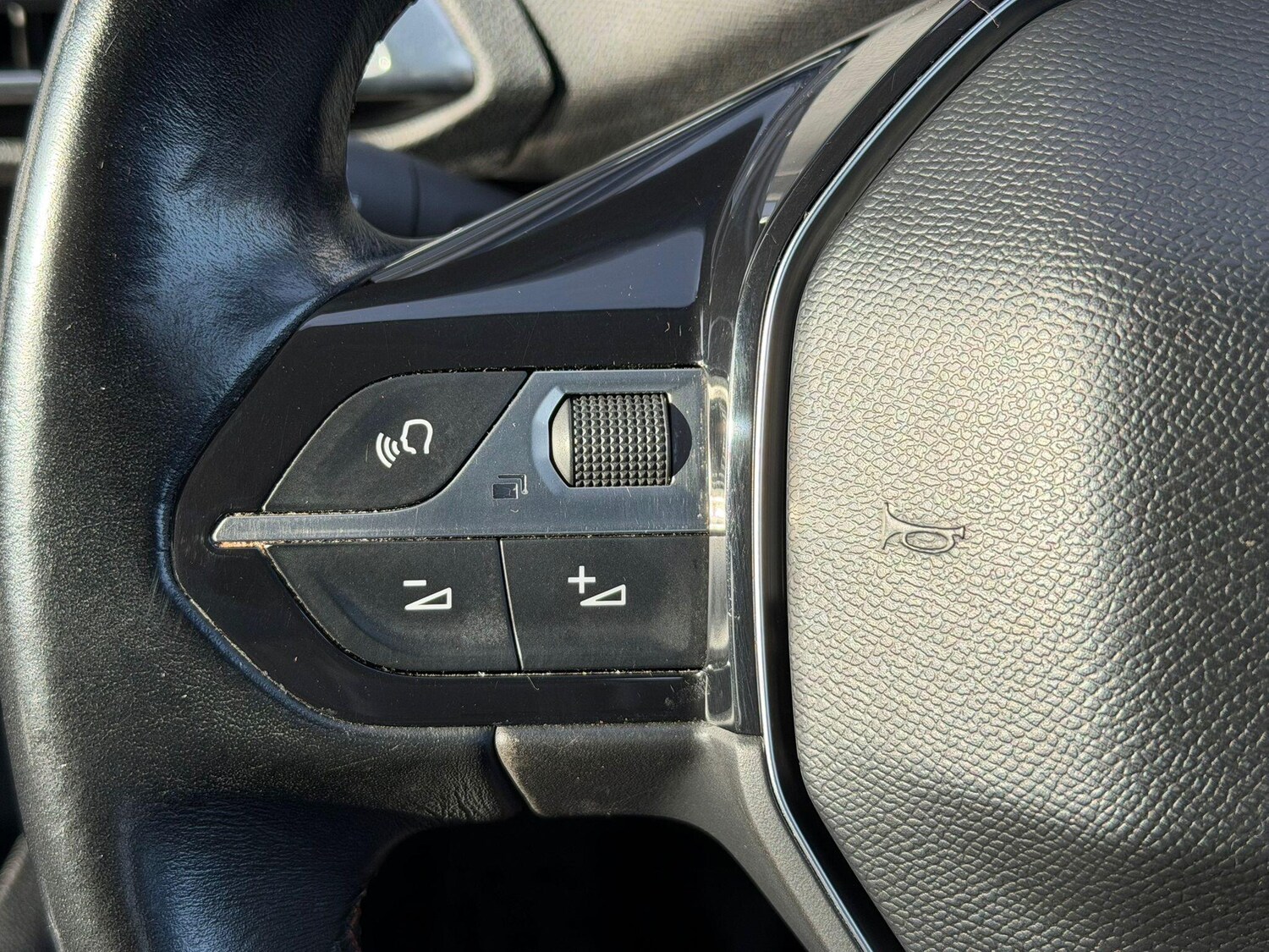 Used Peugeot 3008 2017 for sale - 76646067: Photo 11