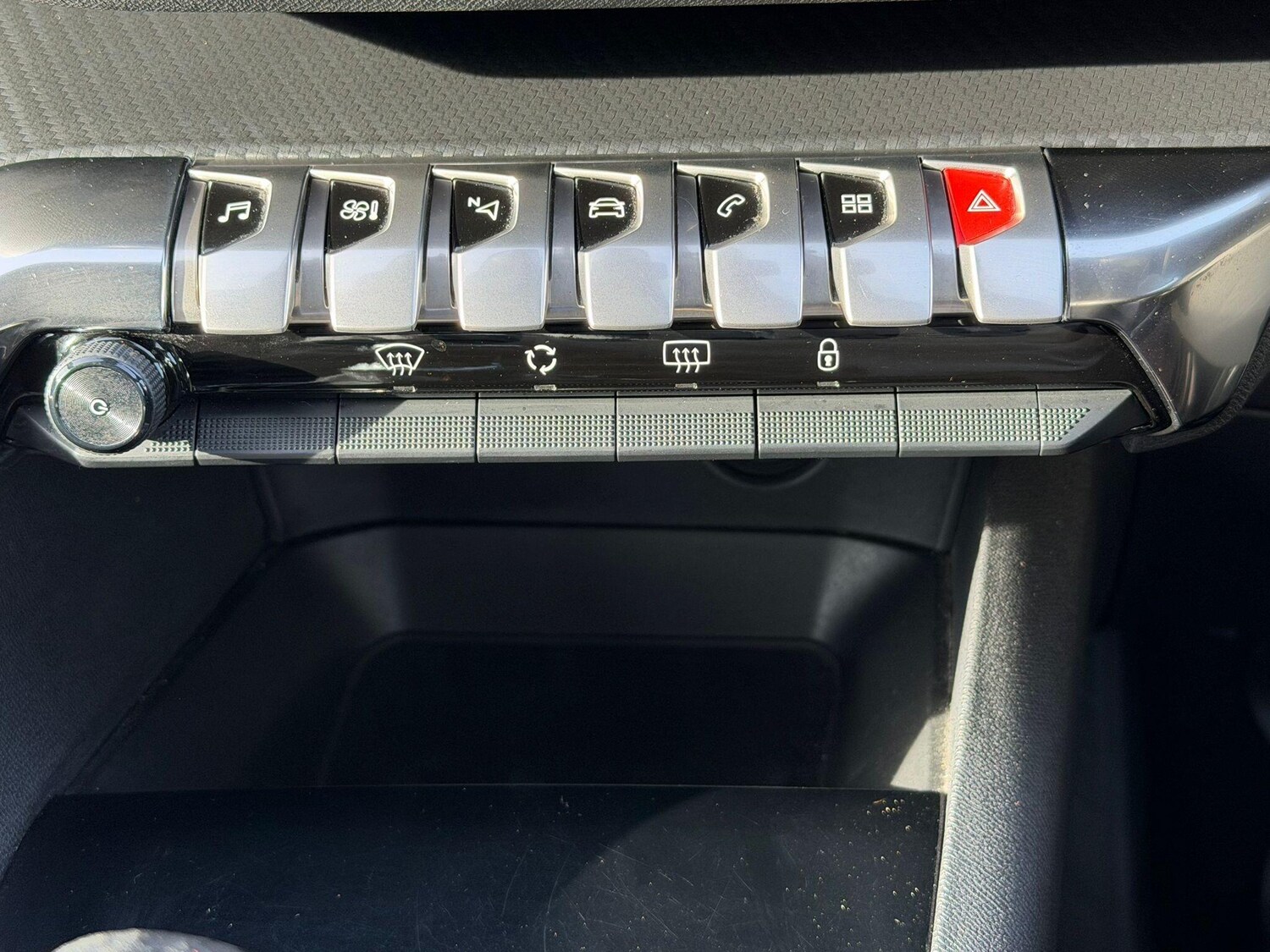 Used Peugeot 3008 2017 for sale - 76646067: Photo 12