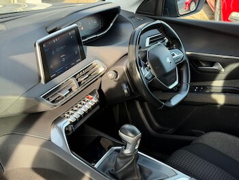 Used Peugeot 3008 2017 for sale - 76646067: Photo