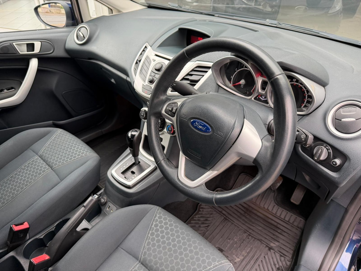 Used Ford Fiesta 2012 for sale - 76989678: Photo 21