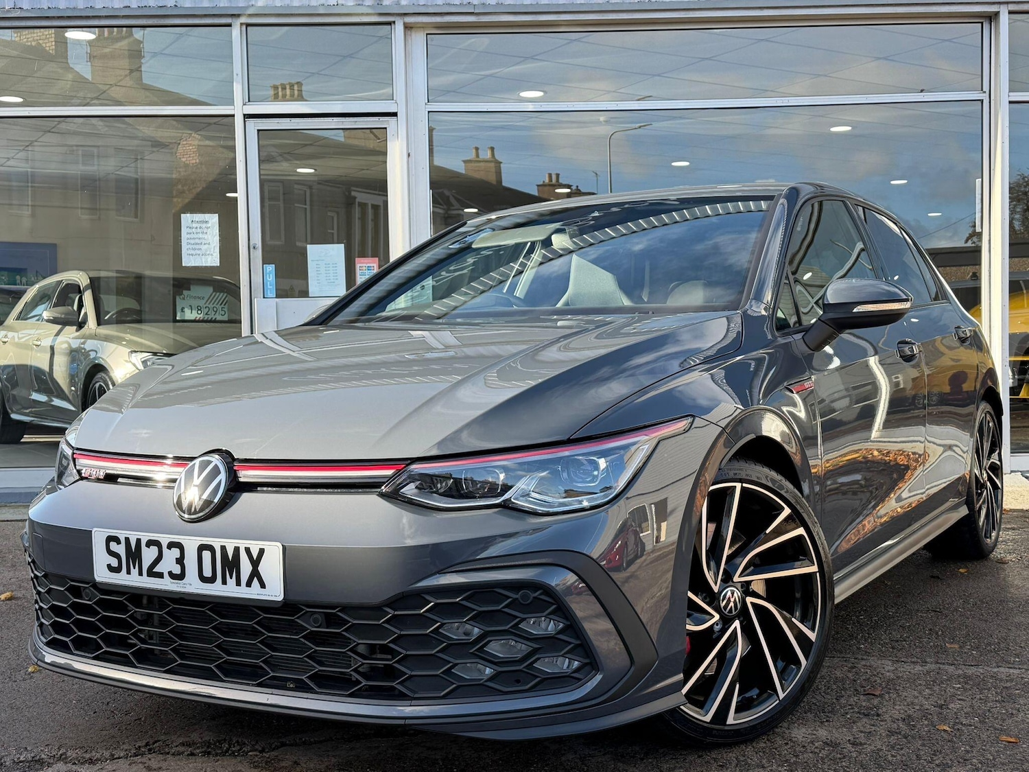 Used Volkswagen Golf 2023 for sale - 76647546: Photo 1