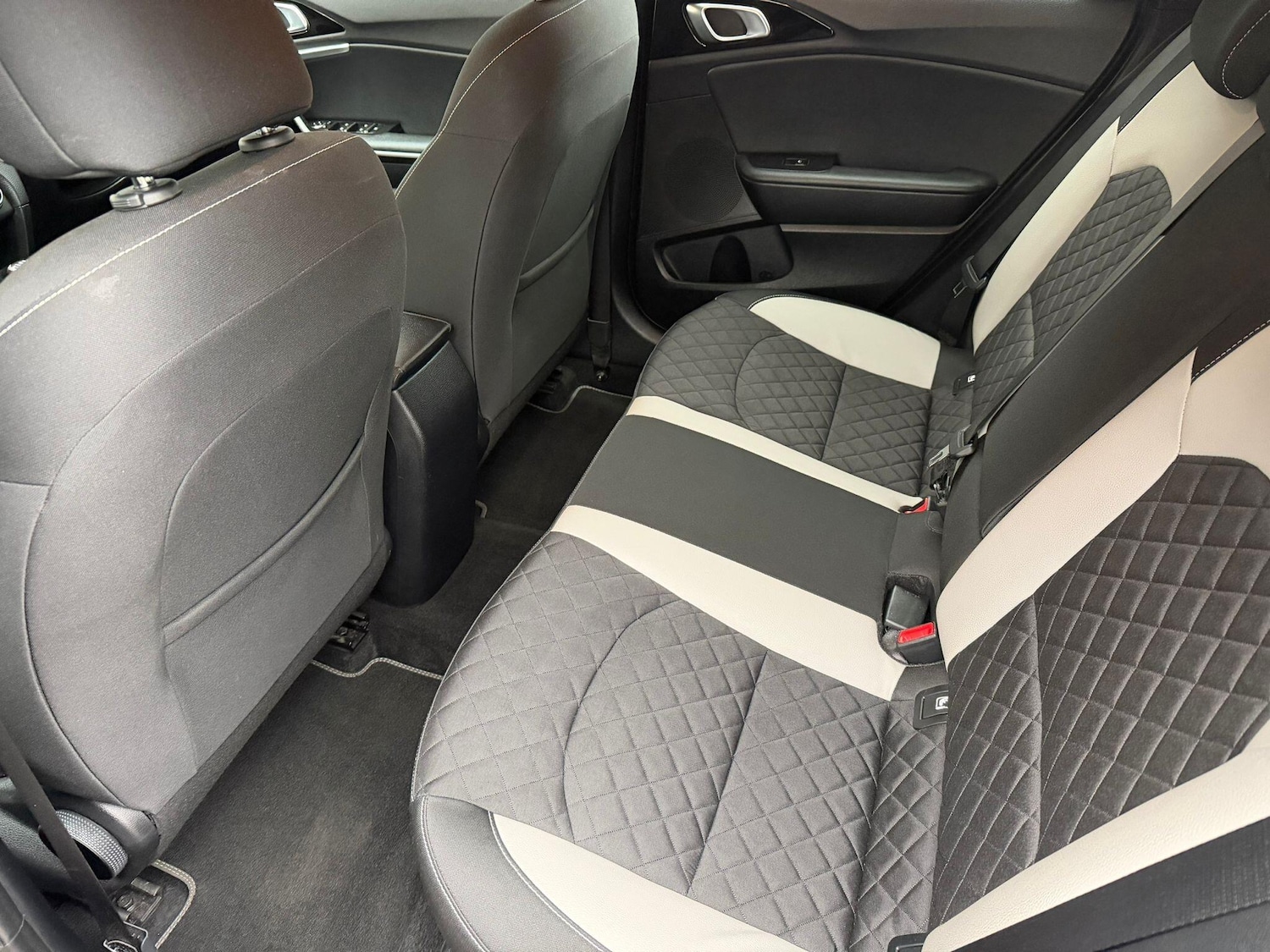 Used Kia Ceed 2021 for sale - 76700997: Photo 11