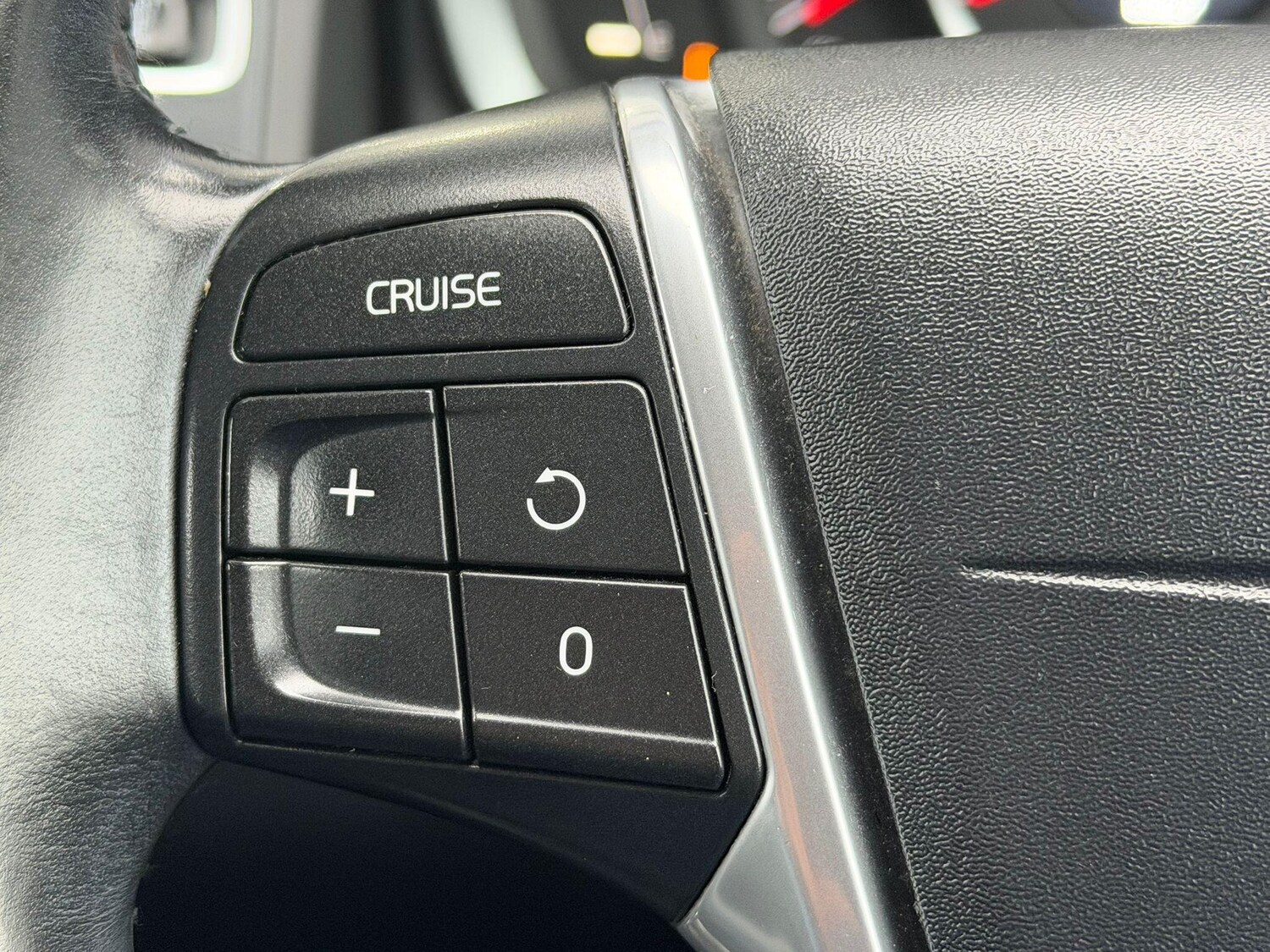 Used Volvo XC60 2015 for sale - 76647510: Photo 13