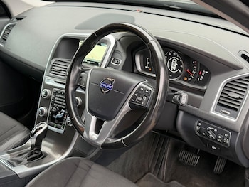 Used Volvo XC60 2015 for sale - 76647510: Photo