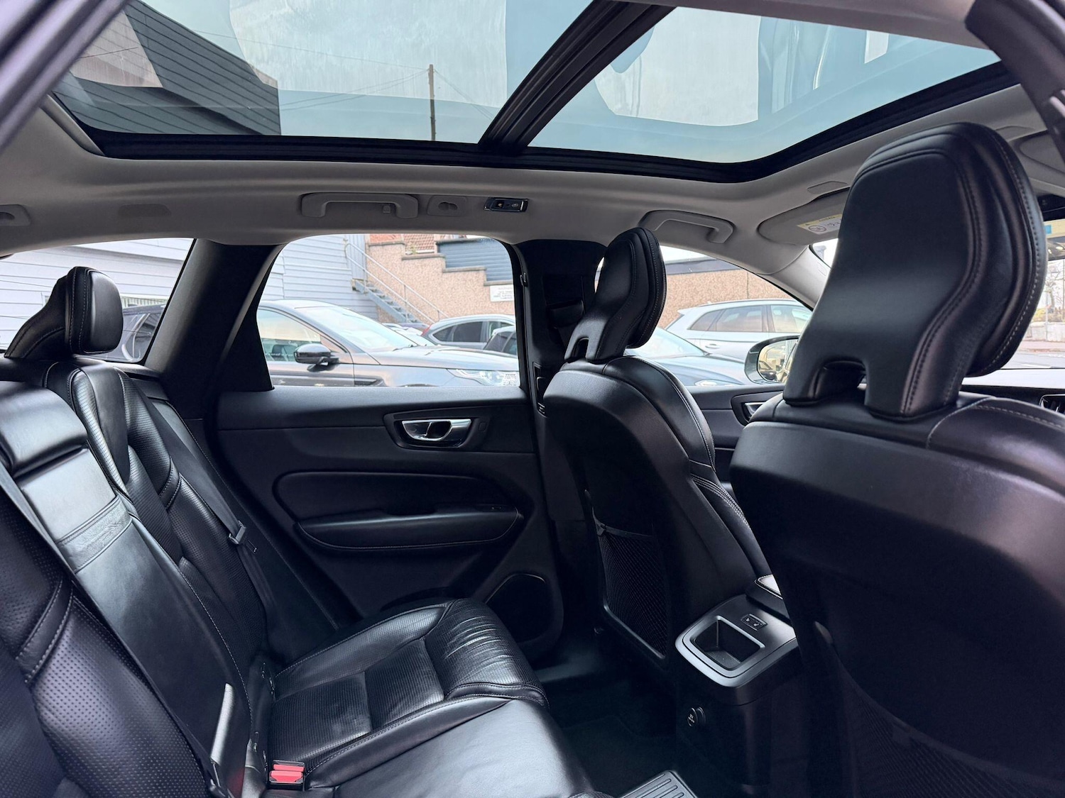 Used Volvo XC60 2020 for sale - 76647550: Photo 10