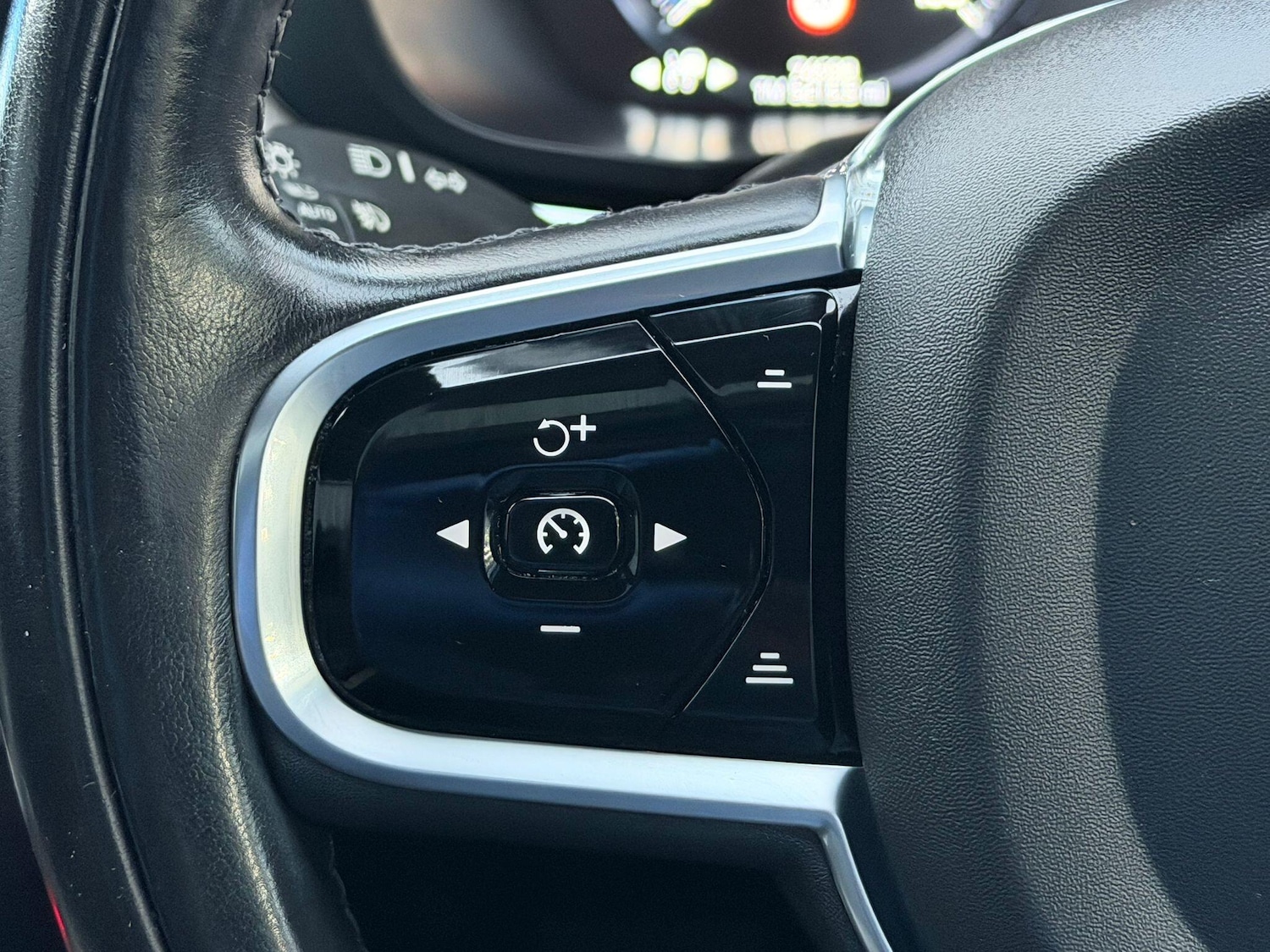 Used Volvo XC60 2020 for sale - 76647550: Photo 13