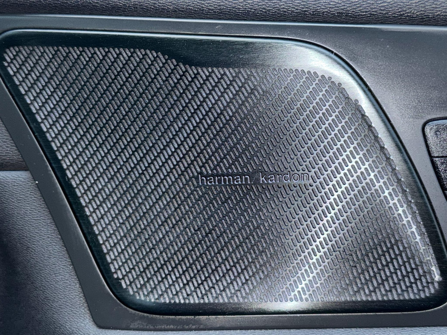 Used Volvo XC60 2020 for sale - 76647550: Photo 33