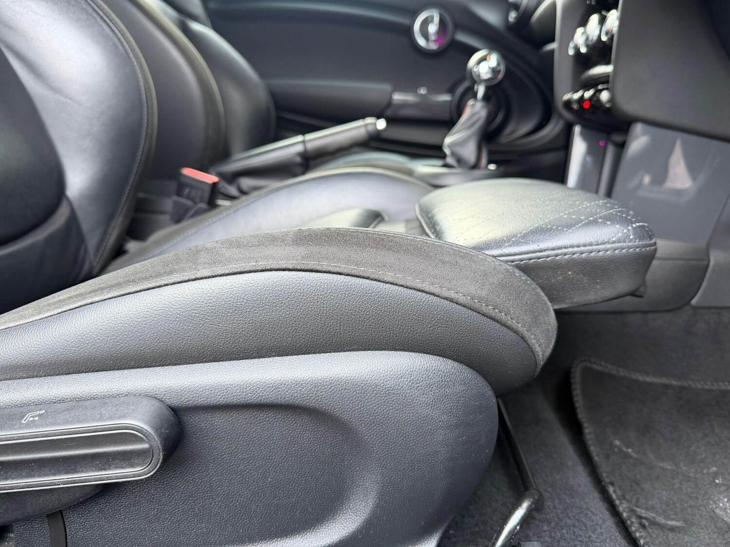 Used MINI Hatch 2019 for sale - 77119628: Photo 24