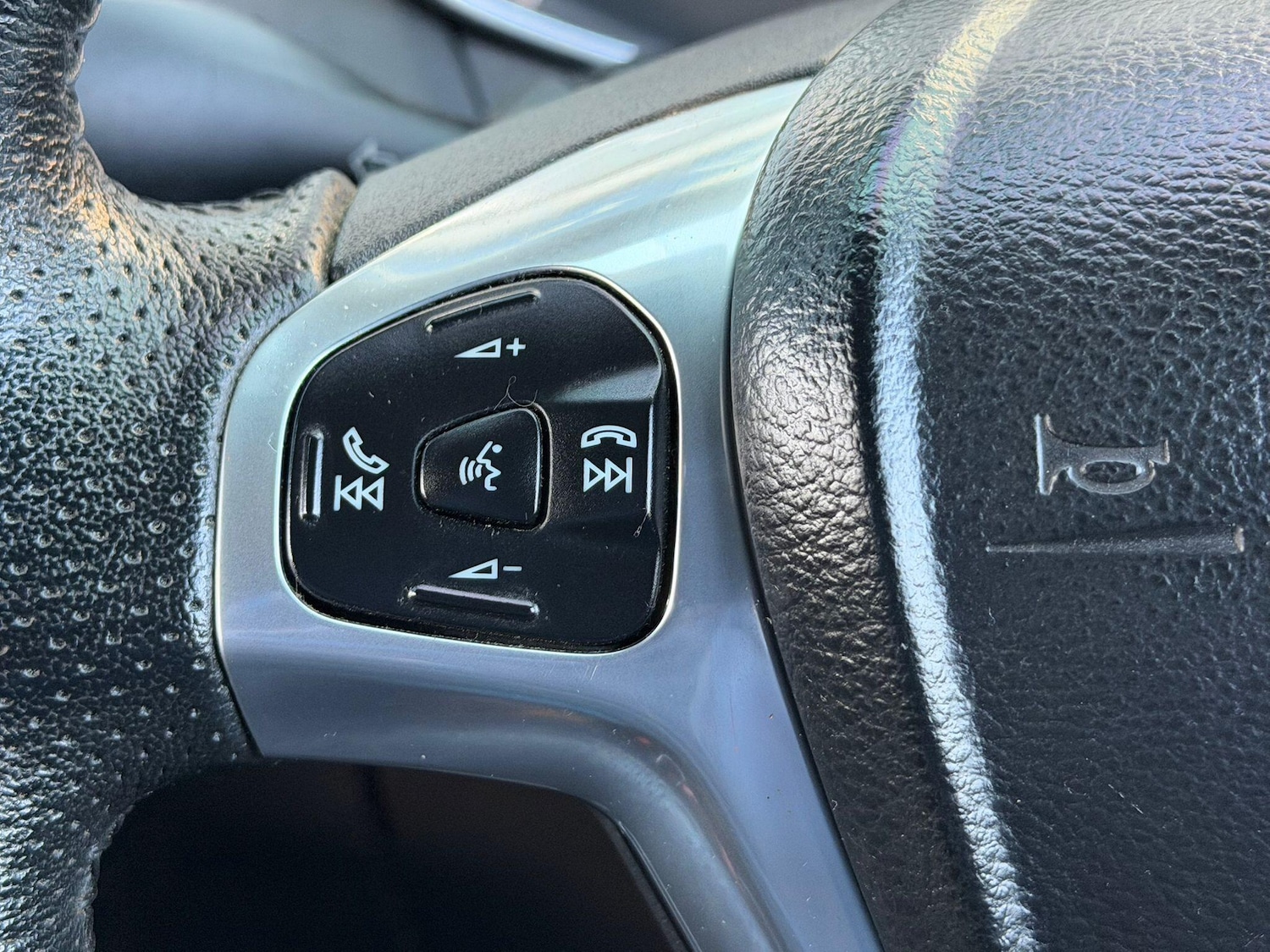 Used Ford Fiesta 2015 for sale - 77082067: Photo 13