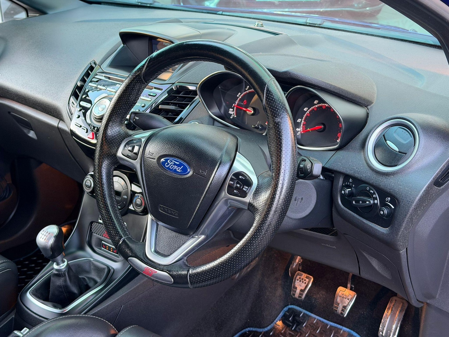 Used Ford Fiesta 2015 for sale - 77082067: Photo 22