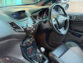 Used Ford Fiesta 2015 for sale - 77082067: Photo