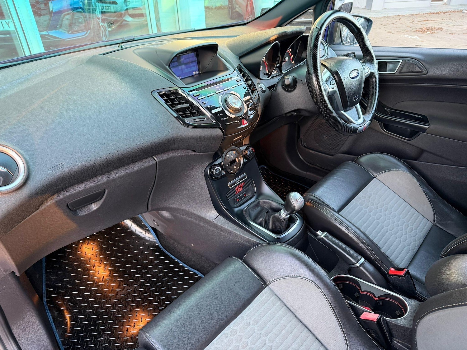 Used Ford Fiesta 2015 for sale - 77082067: Photo 6