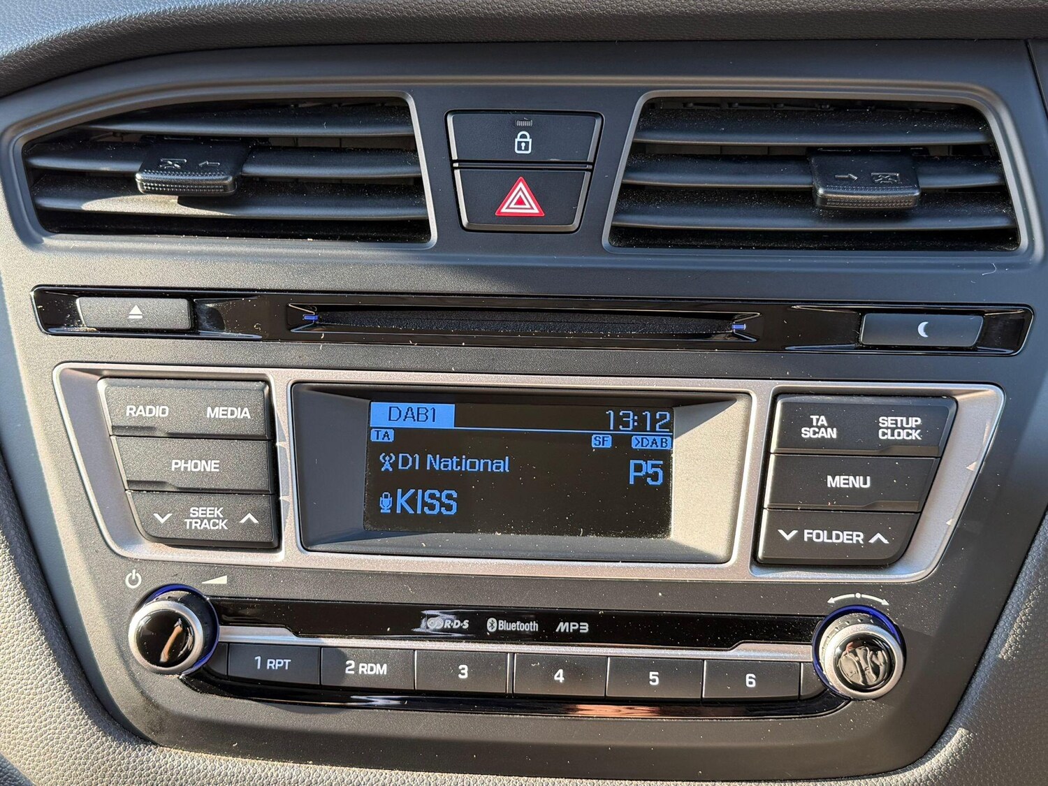 Used Hyundai i20 2018 for sale - 76647513: Photo 20