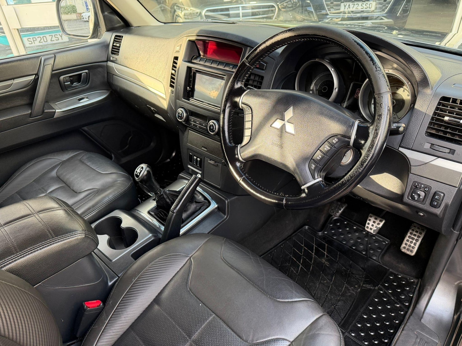 Used Mitsubishi Shogun 2014 for sale - 77377550: Photo 8