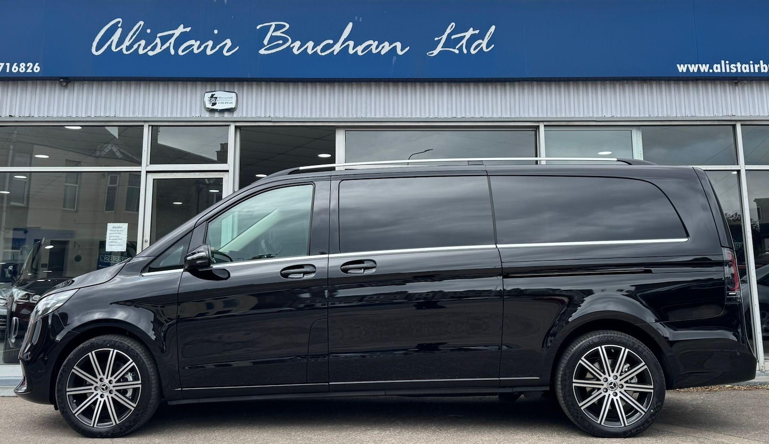 Used Mercedes-Benz V-Class for sale - 76975595: Photo 2