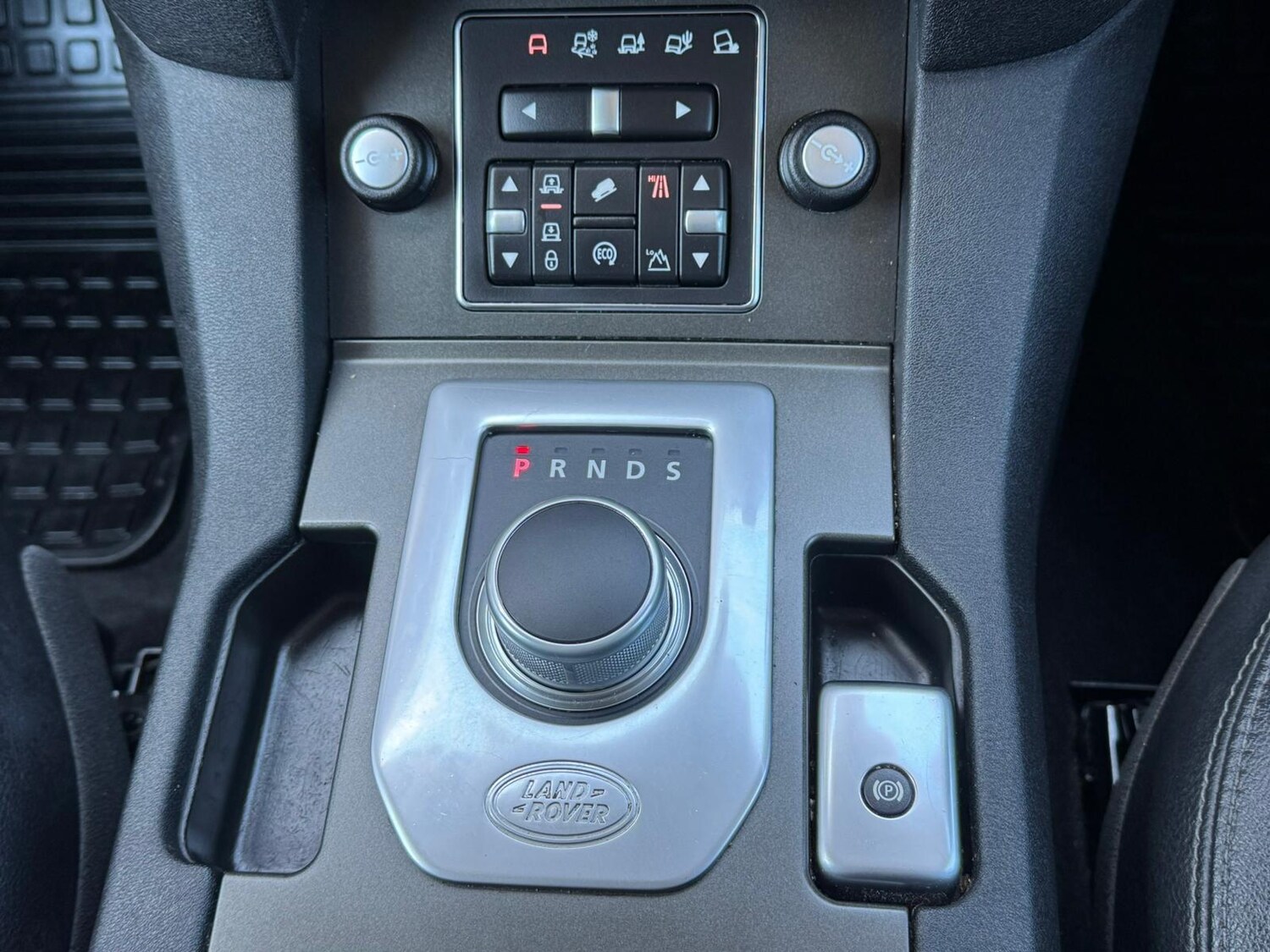 Used Land Rover Discovery 2014 for sale - 76647553: Photo 15