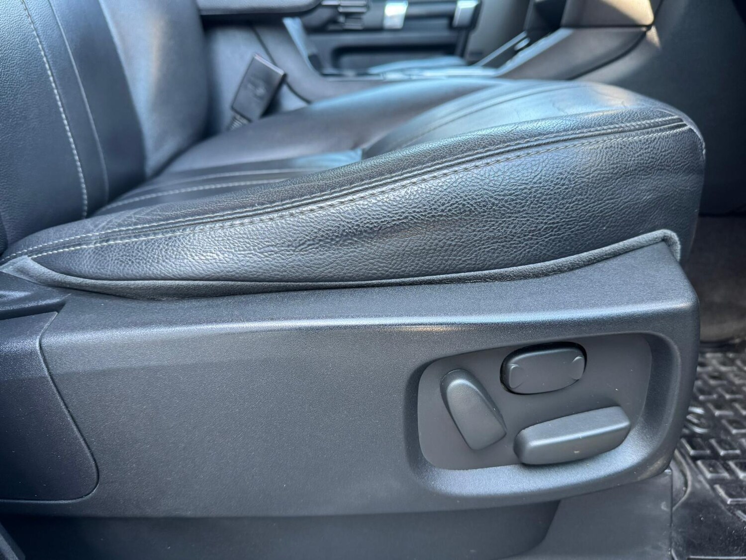 Used Land Rover Discovery 2014 for sale - 76647553: Photo 19