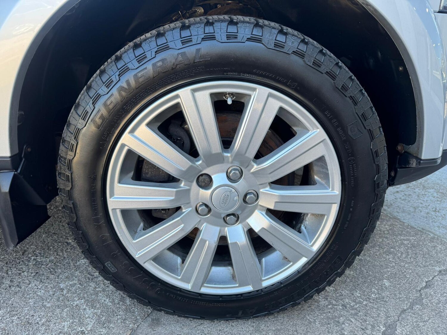 Used Land Rover Discovery 2014 for sale - 76647553: Photo 21