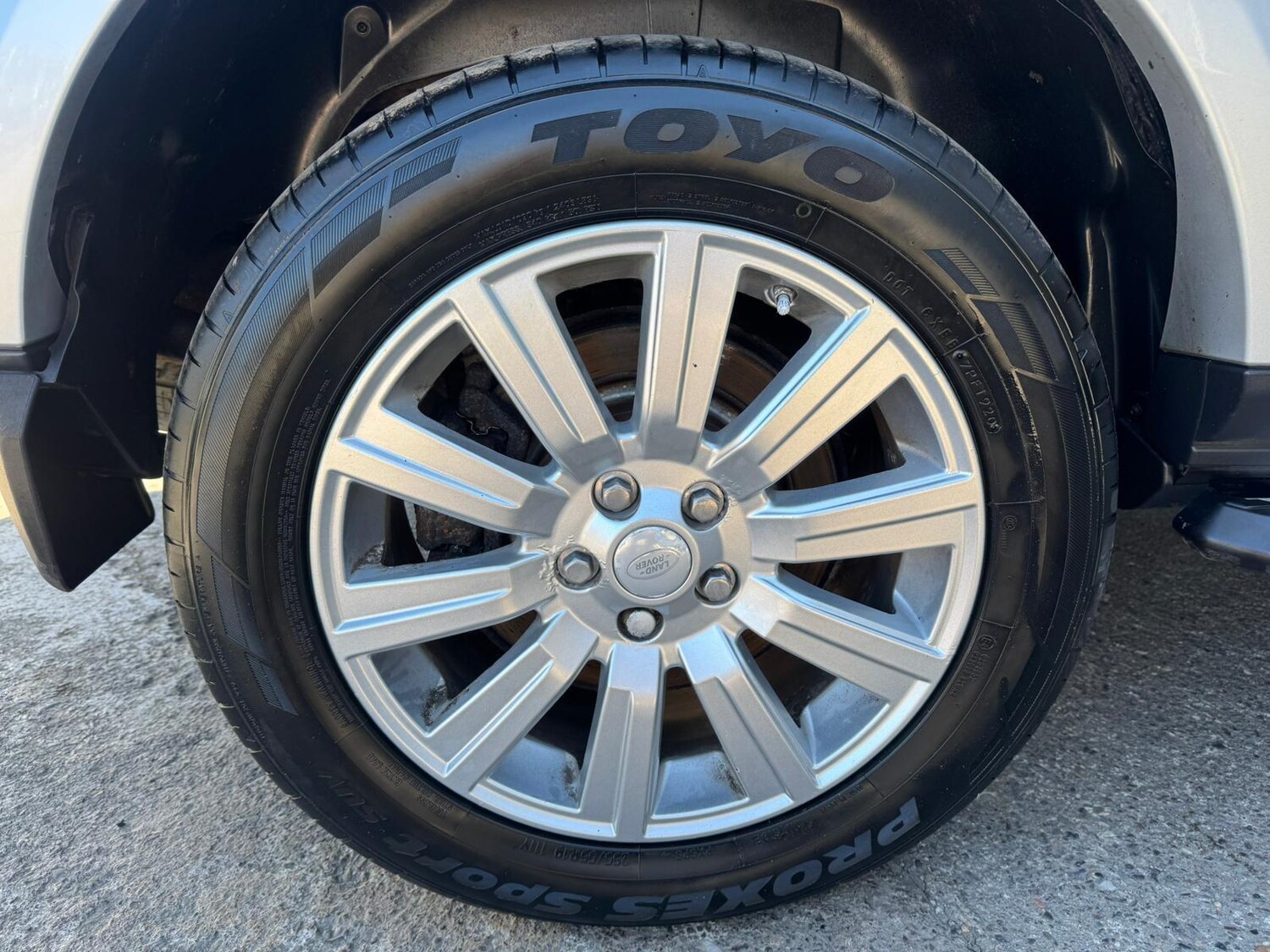 Used Land Rover Discovery 2014 for sale - 76647553: Photo 24