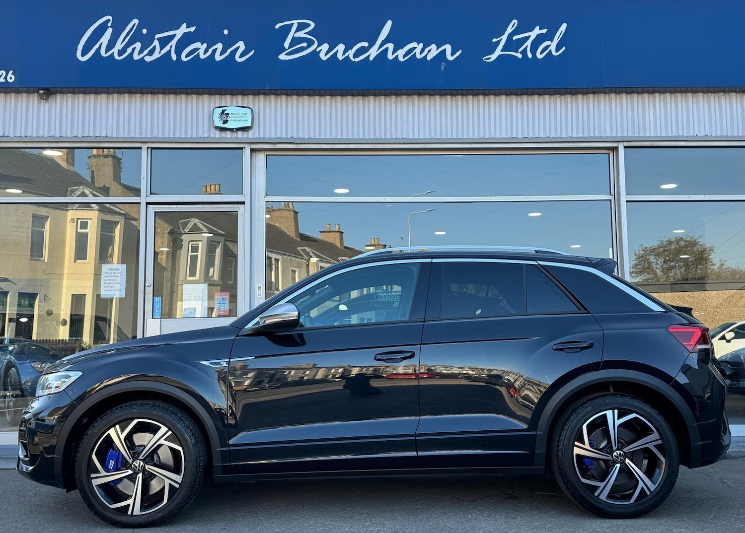 Used Volkswagen T-Roc 2024 for sale - 76647544: Photo 2