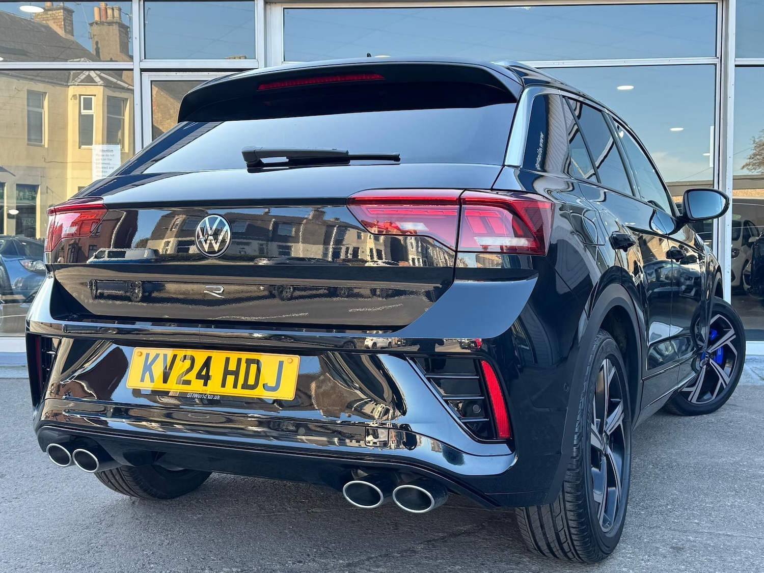 Used Volkswagen T-Roc 2024 for sale - 76647544: Photo 3