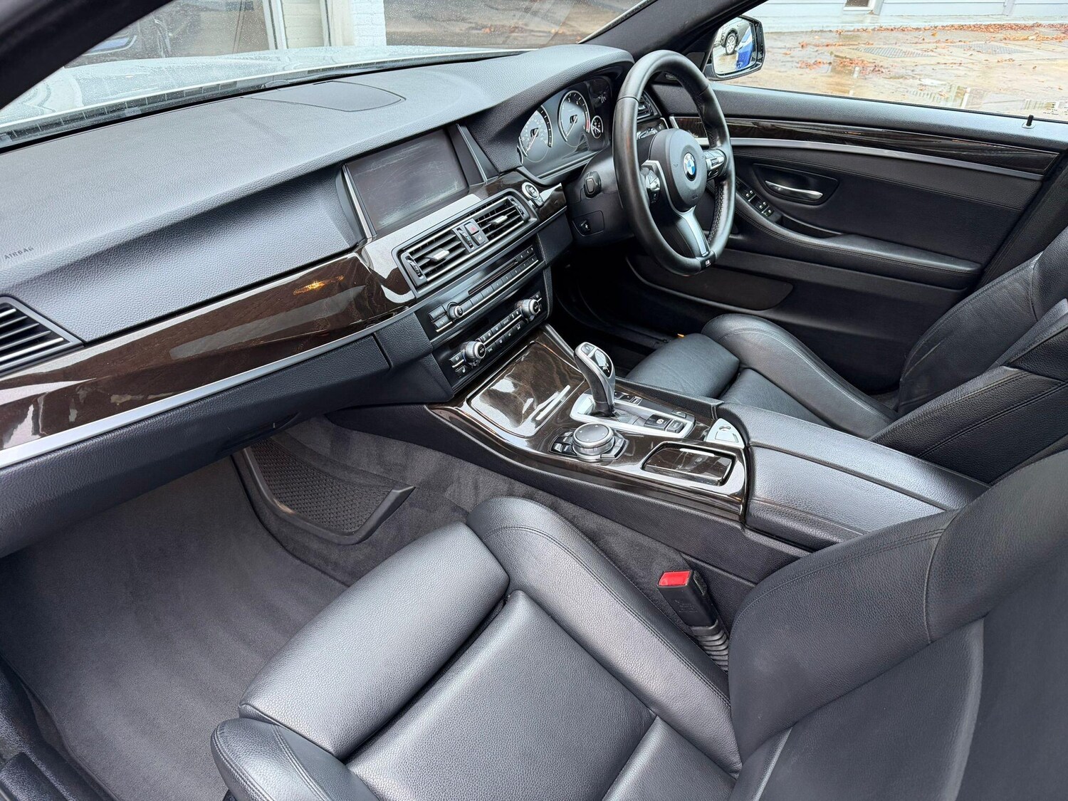 Used BMW 5 Series 2015 for sale - 76647609: Photo 30