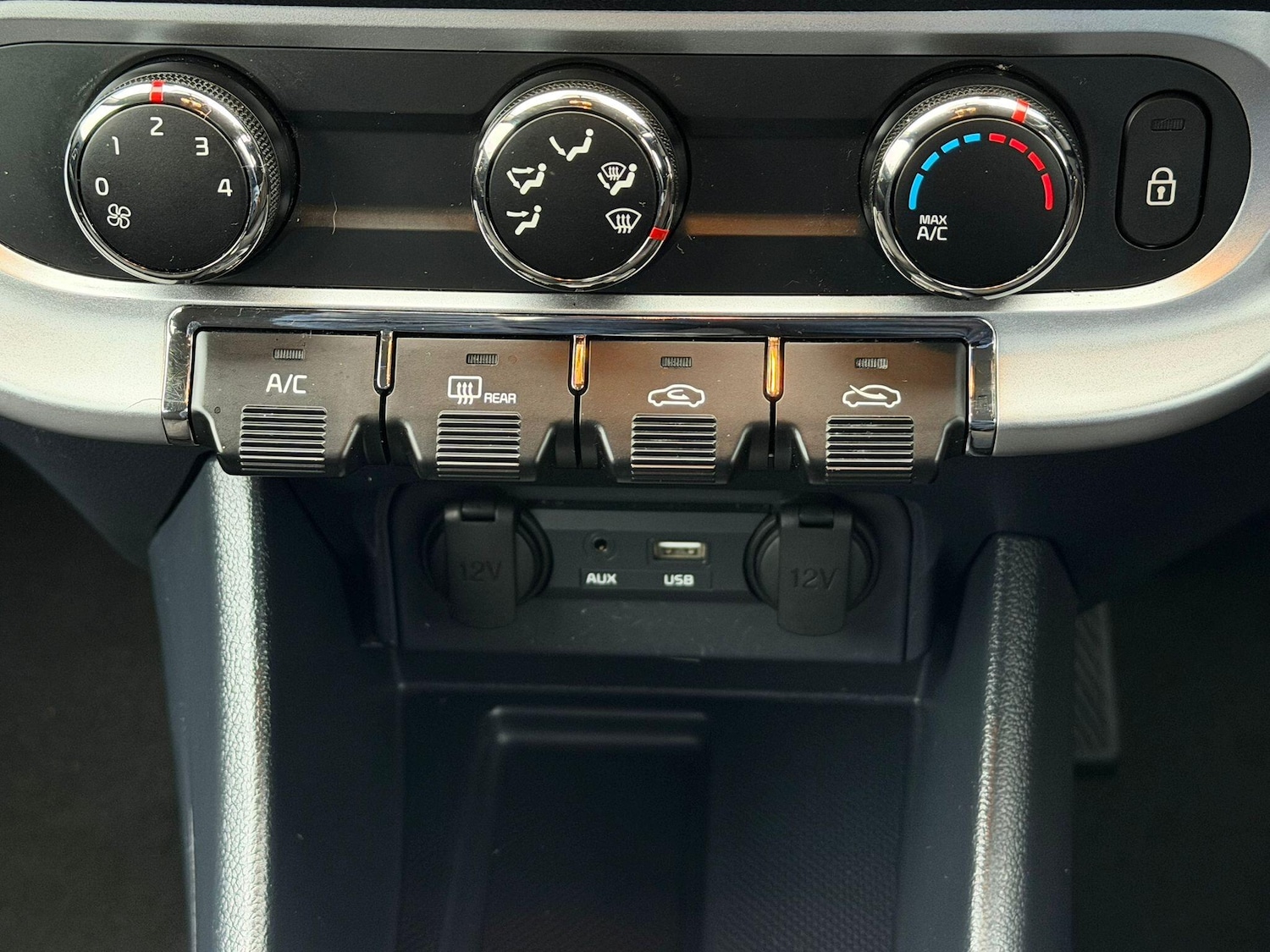 Used Kia Rio 2016 for sale - 76647524: Photo 28