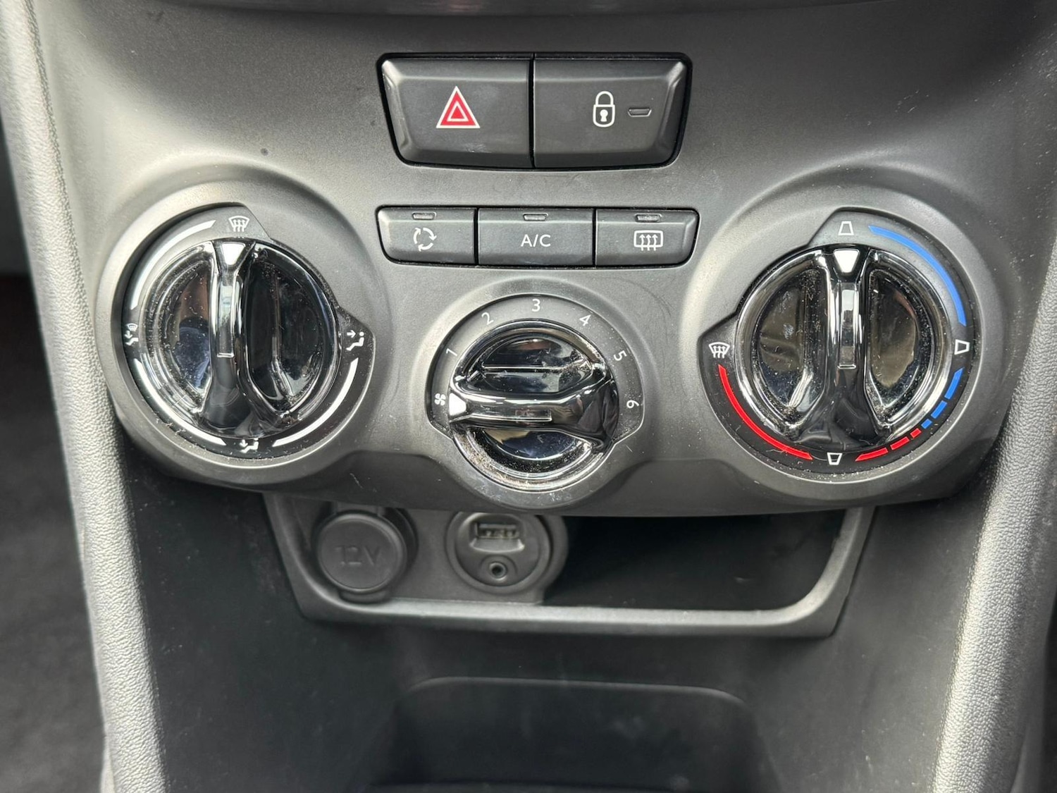 Used Peugeot 208 2017 for sale - 77411678: Photo 13