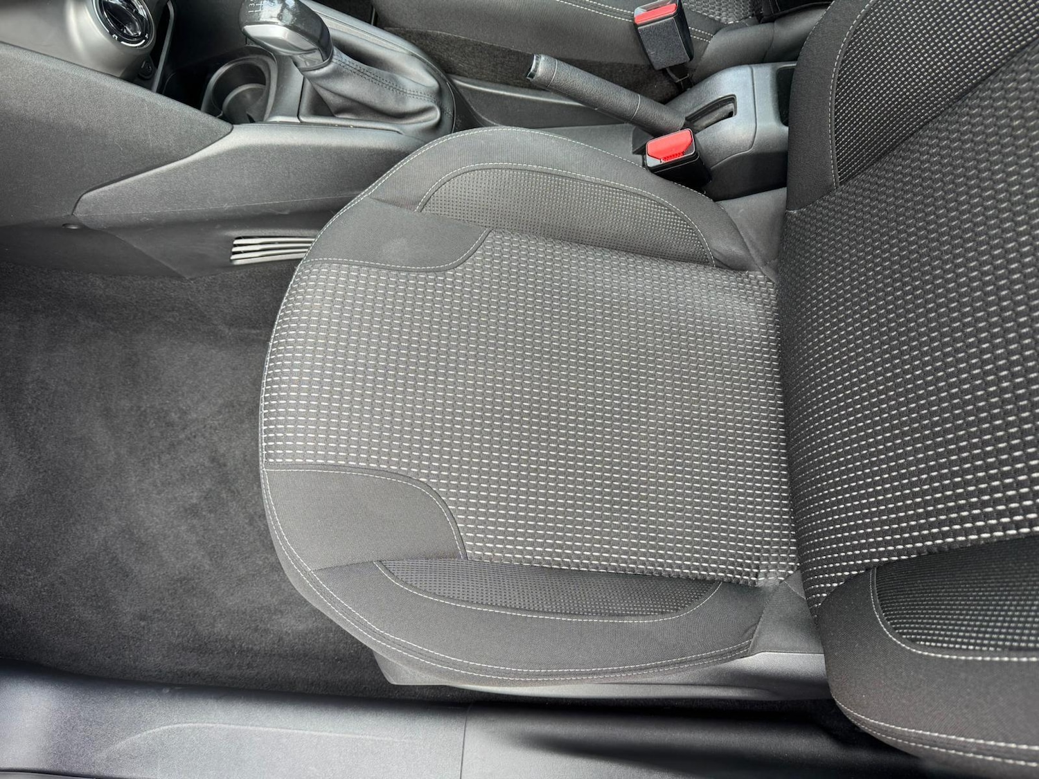 Used Peugeot 208 2017 for sale - 77411678: Photo 26