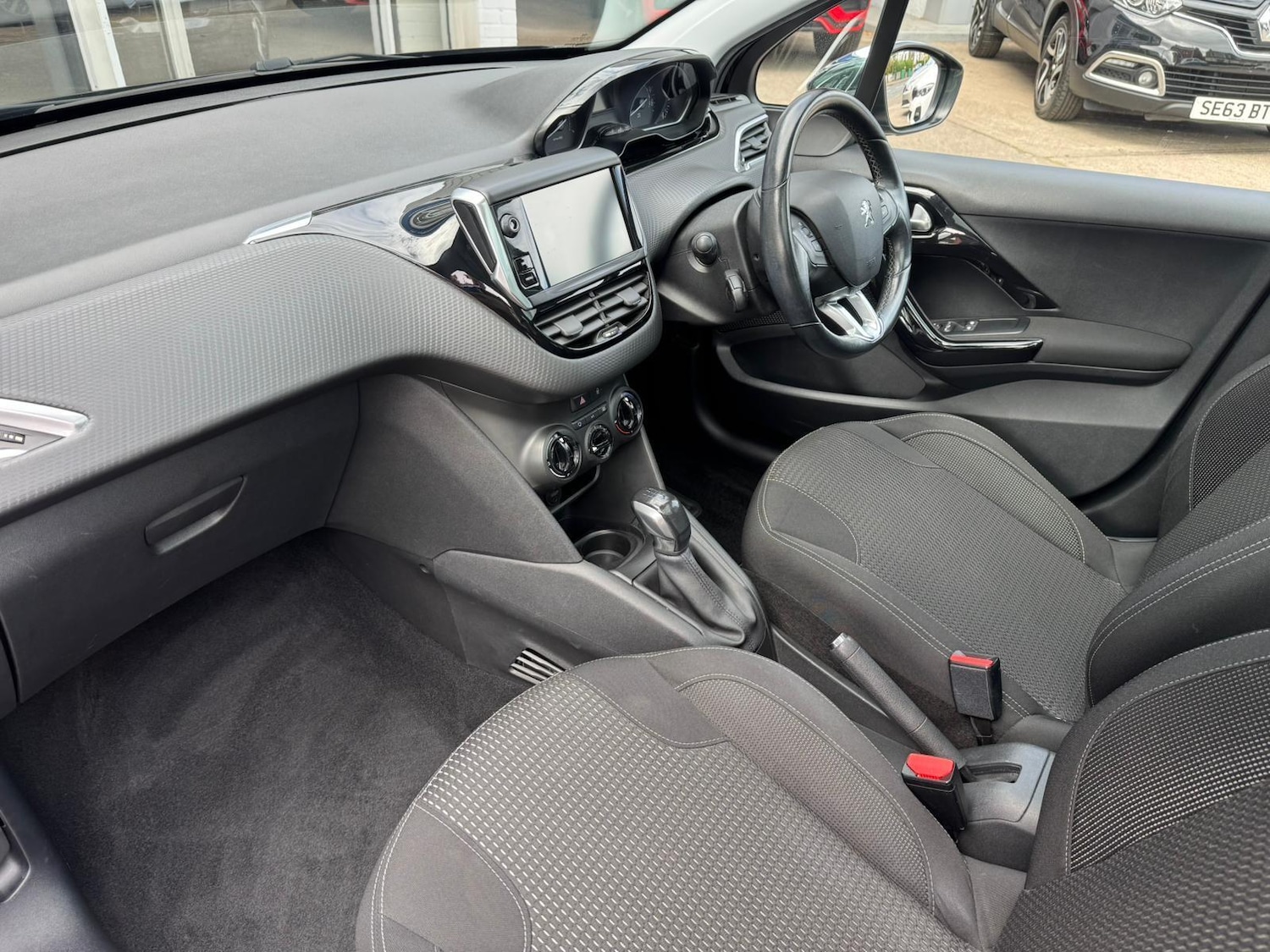 Used Peugeot 208 2017 for sale - 77411678: Photo 27