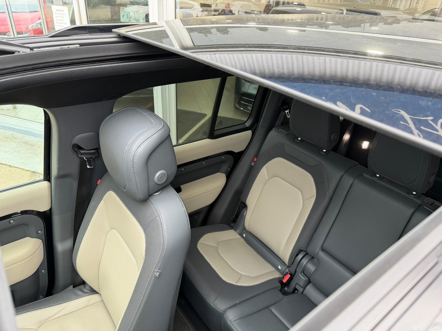 Used Land Rover Defender 2022 for sale - 77377126: Photo 13