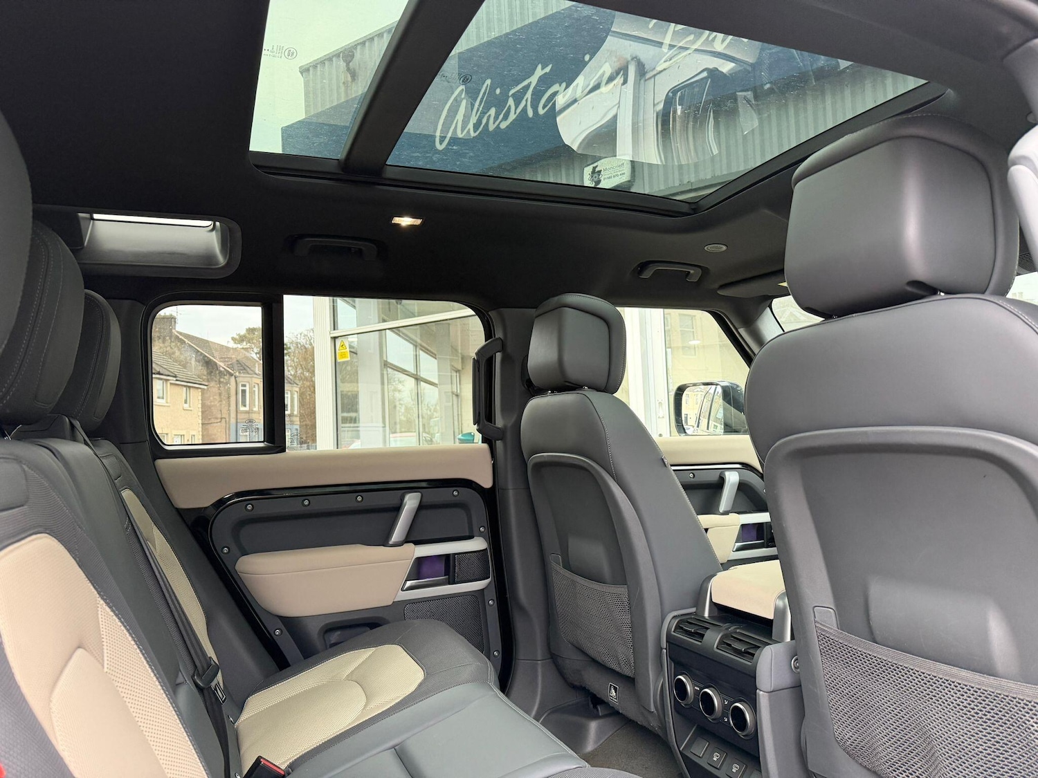 Used Land Rover Defender 2022 for sale - 77377126: Photo 16