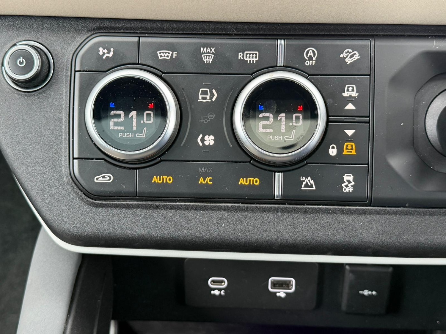 Used Land Rover Defender 2022 for sale - 77377126: Photo 18