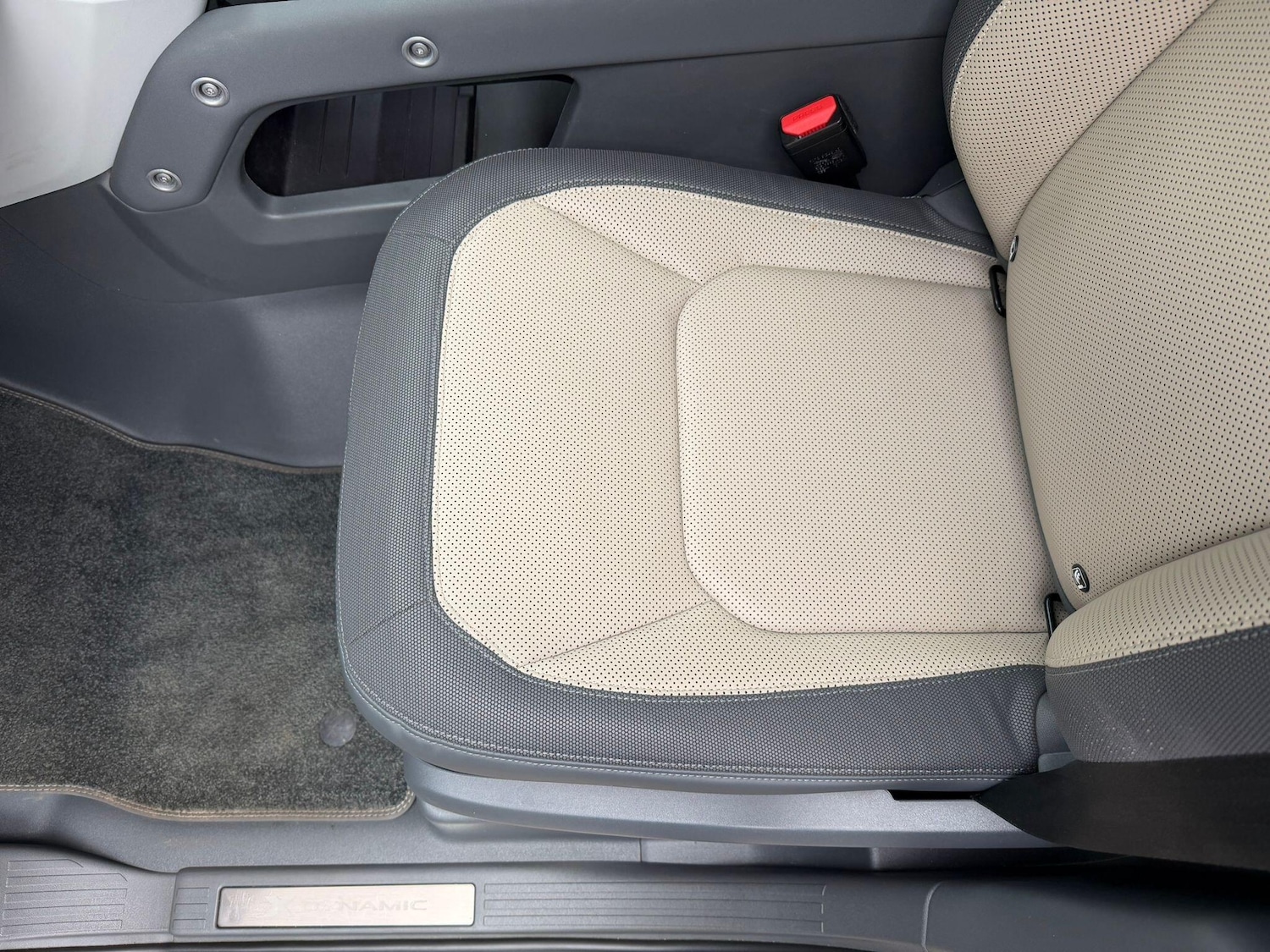 Used Land Rover Defender 2022 for sale - 77377126: Photo 34