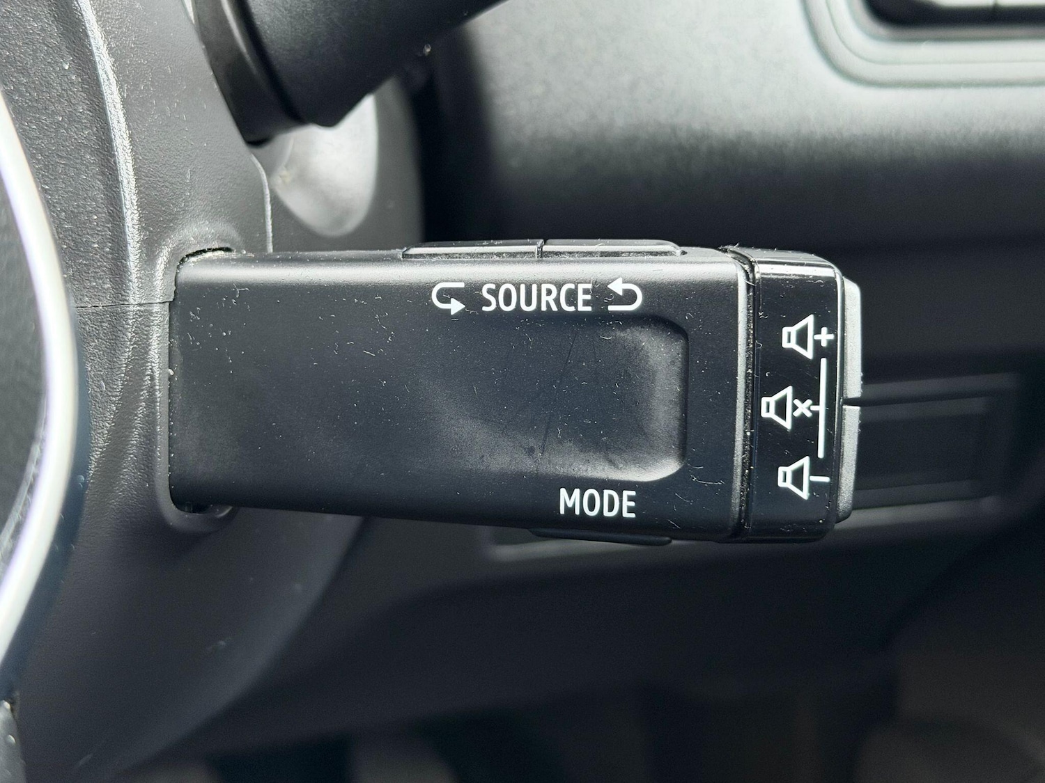 Used Renault Captur 2020 for sale - 76964860: Photo 15