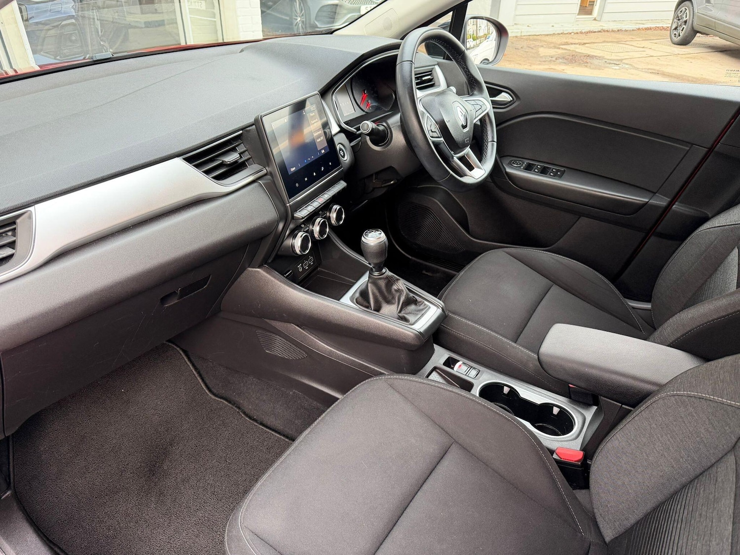 Used Renault Captur 2020 for sale - 76964860: Photo 8