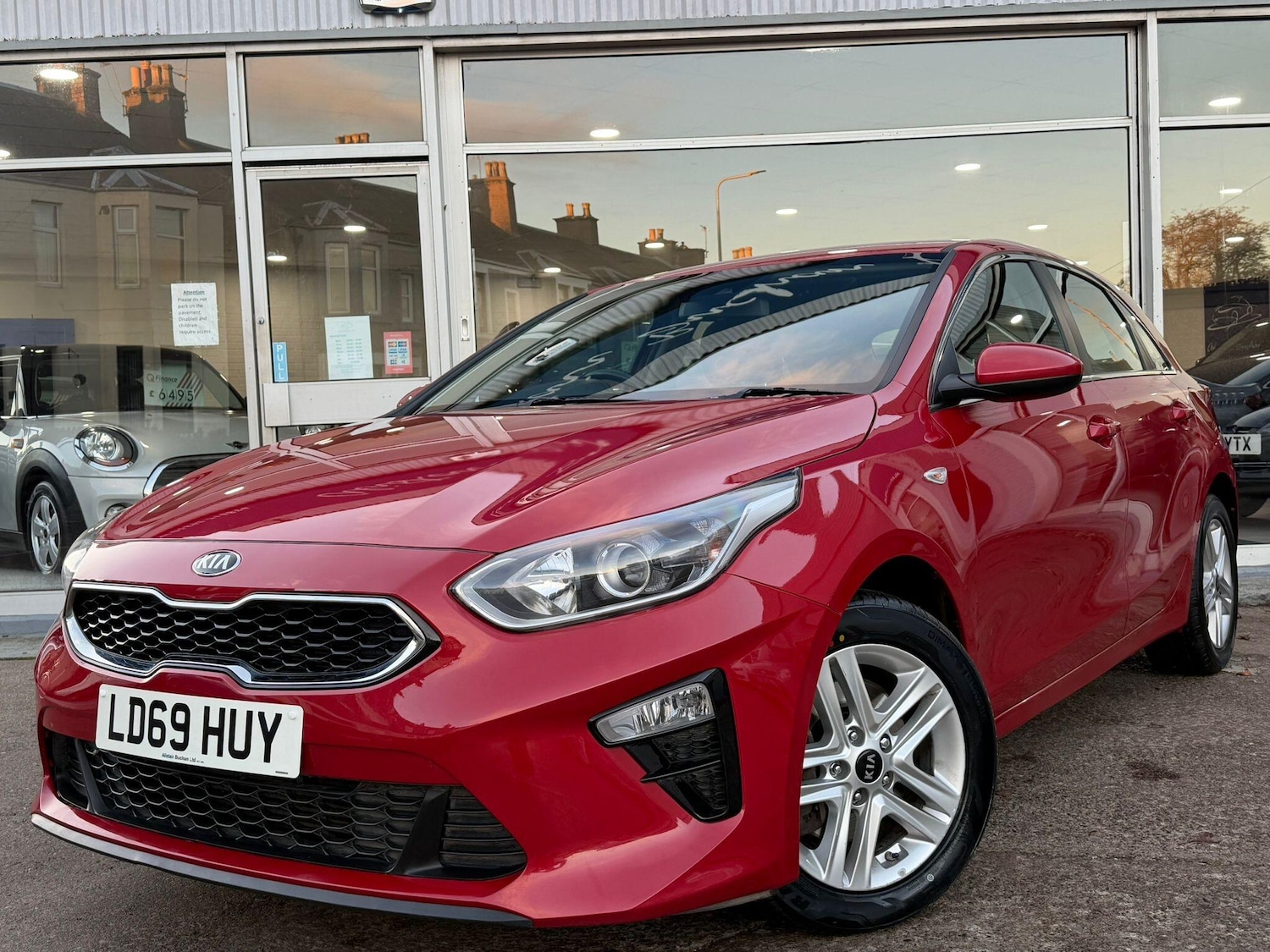 Used Kia Ceed 2019 for sale - 76644773: Photo 1